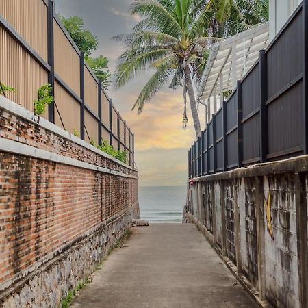 White Beach House Hua Hin 20 Second To The Beach Exterior foto