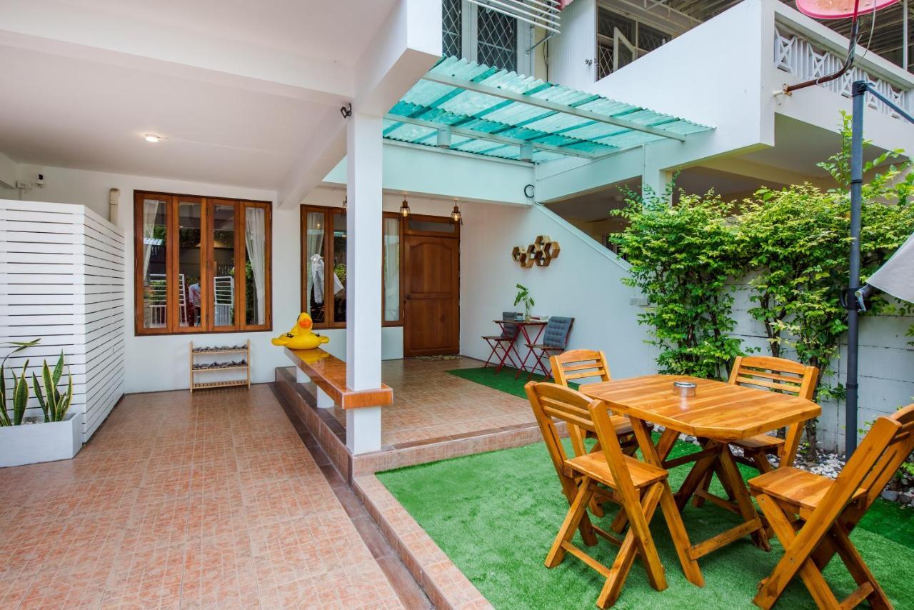 White Beach House Hua Hin 20 Second To The Beach Exterior foto